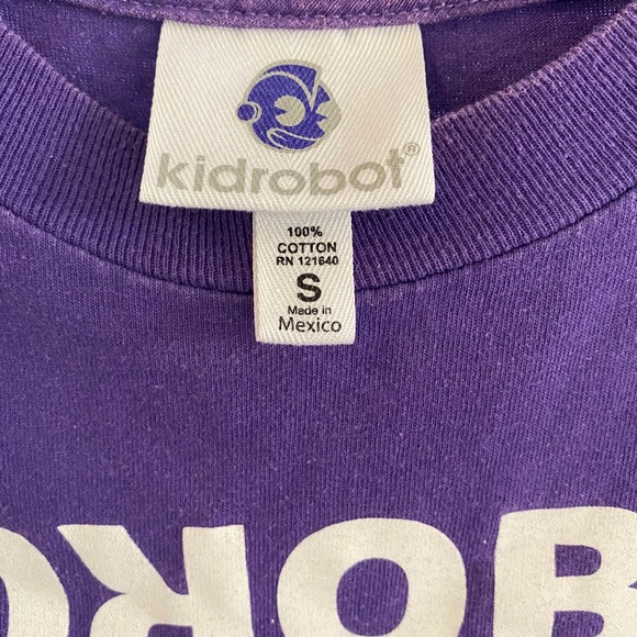 KidRobot Upside down Tshirt Purple - Picture 3 of 4